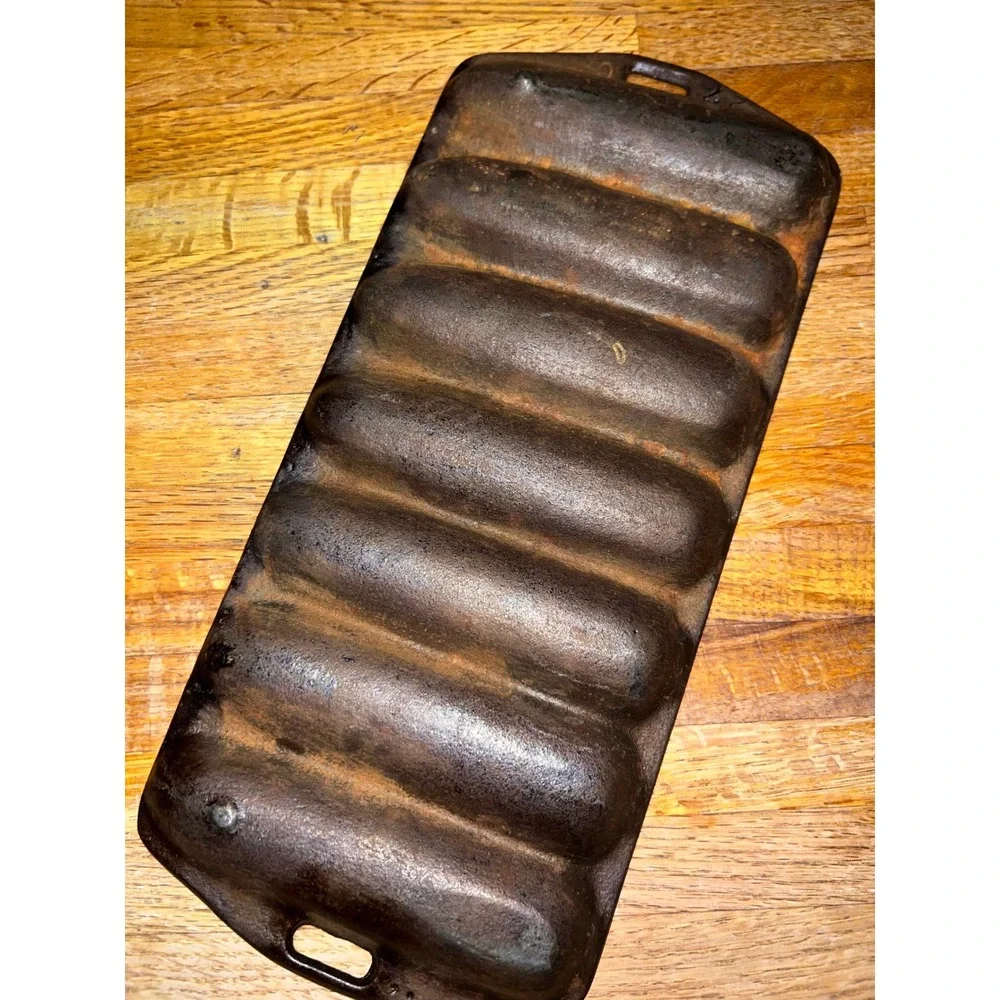 Vintage Cast Iron Cornbread Pan 7 Slot Corn Cob‎ Shape Muffin Mold Baking Tray